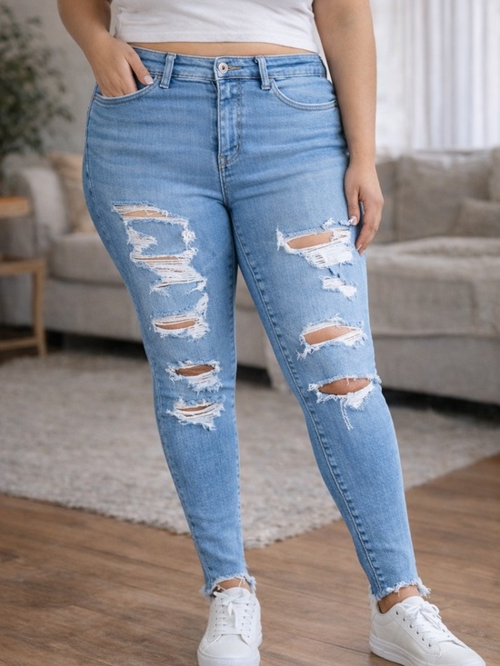 American Eagle Outfitters Denim - American Eagle Light Blue Distressed Stretch Skinny Jeans - Women 14